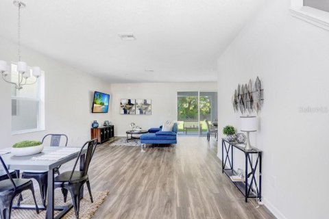 Villa ou maison à vendre à Seffner, Floride: 4 chambres, 199.83 m2 № 907186 - photo 4