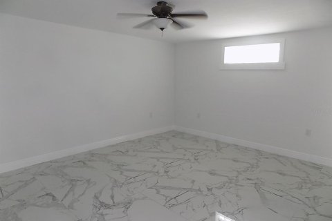House in Hudson, Florida 2 bedrooms, 205.59 sq.m. № 2410523 - photo 8