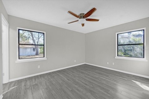 House in Orlando, Florida 4 bedrooms, 176.14 sq.m. № 1509978 - photo 26