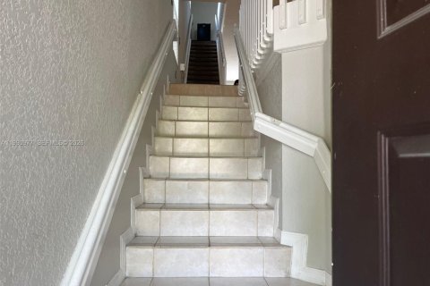 Adosado en alquiler en Sunrise, Florida, 3 dormitorios, 119.38 m2 № 2052179 - foto 8