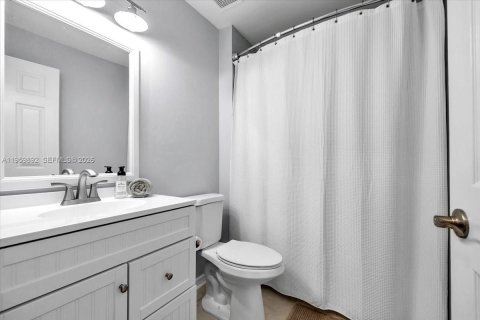 Купить кондоминиум в Нейплс, Флорида 3 спальни, 119.01м2, № 2020073 - фото 17