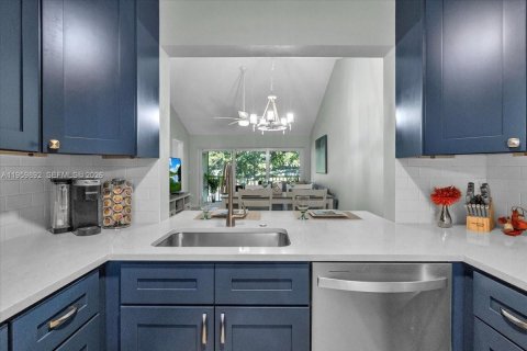 Купить кондоминиум в Нейплс, Флорида 3 спальни, 119.01м2, № 2020073 - фото 9