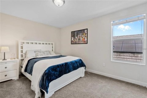 House in Orlando, Florida 5 bedrooms, 312.06 sq.m. № 2218809 - photo 14