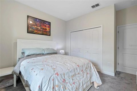 House in Orlando, Florida 5 bedrooms, 312.06 sq.m. № 2218809 - photo 23