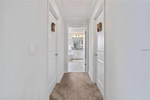 House in Orlando, Florida 5 bedrooms, 312.06 sq.m. № 2218809 - photo 18