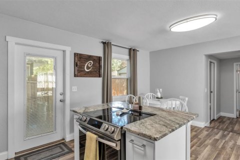 Villa ou maison à vendre à Lakeland, Floride: 4 chambres, 208.84 m2 № 2129312 - photo 7