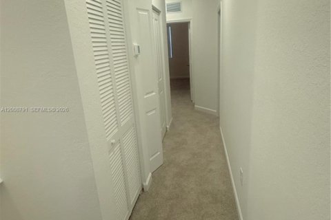Touwnhouse à louer à Homestead, Floride: 3 chambres, 169.73 m2 № 2074229 - photo 11