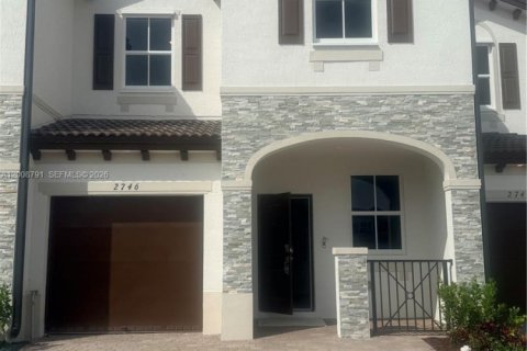 Touwnhouse à louer à Homestead, Floride: 3 chambres, 169.73 m2 № 2074229 - photo 2