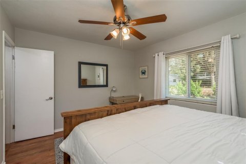 House in Clearwater, Florida 3 bedrooms, 100.33 sq.m. № 2227165 - photo 28