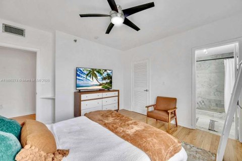 Copropriété à vendre à Miami Beach, Floride: 2 chambres, 82.68 m2 № 1943576 - photo 11