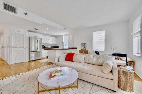 Copropriété à vendre à Miami Beach, Floride: 2 chambres, 82.68 m2 № 1943576 - photo 6
