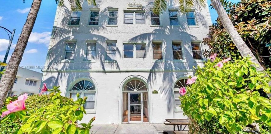 Condo à Miami Beach, Floride, 2 chambres № 1943576