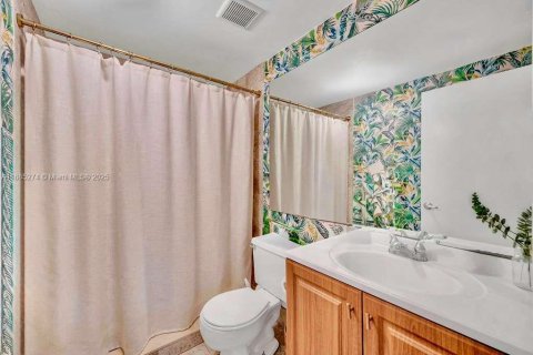 Copropriété à vendre à Miami Beach, Floride: 2 chambres, 82.68 m2 № 1943576 - photo 13