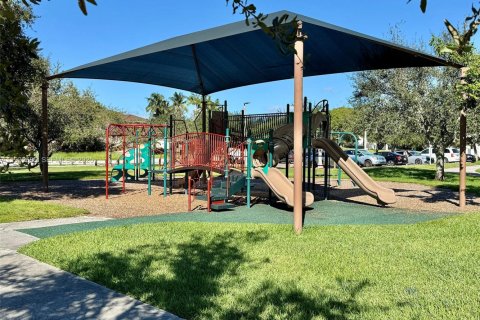 Casa en alquiler en Cutler Bay, Florida, 3 dormitorios, 187.38 m2 № 1993815 - foto 19