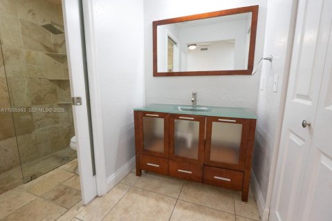 Снять в аренду виллу или дом в Хайалиа, Флорида 3 спальни, 112.5м2, № 1993711 - фото 30