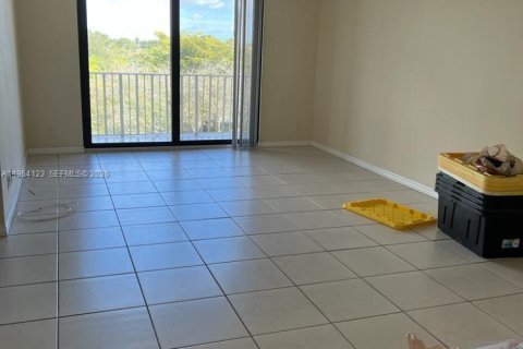 Copropriété à louer à Hollywood, Floride: 2 chambres, 102.19 m2 № 2010033 - photo 18