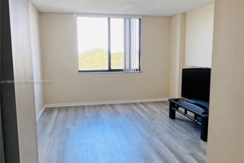 Copropriété à louer à Hollywood, Floride: 2 chambres, 102.19 m2 № 2010033 - photo 22