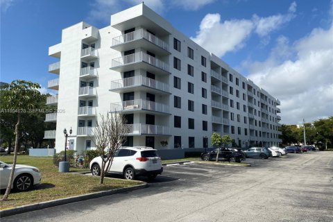 Condo à Hollywood, Floride, 2 chambres  № 2010033