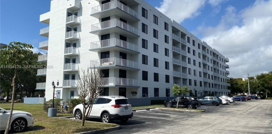 Condo à Hollywood, Floride, 2 chambres  № 2010033