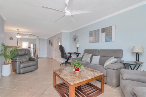 Condo in Dunedin, Florida, 2 bedrooms № 2166888 - photo 14