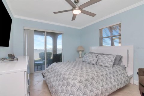 Condo in Dunedin, Florida, 2 bedrooms № 2166888 - photo 23