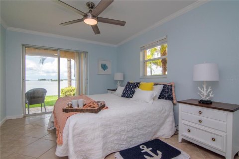 Condo in Dunedin, Florida, 2 bedrooms № 2166888 - photo 25