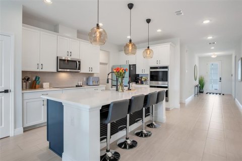 Villa ou maison à louer à Orlando, Floride: 4 chambres, 194.35 m2 № 2167794 - photo 4