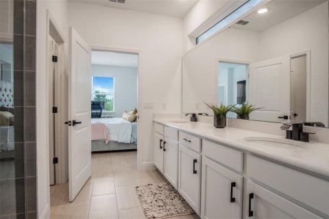Villa ou maison à louer à Orlando, Floride: 4 chambres, 194.35 m2 № 2167794 - photo 11