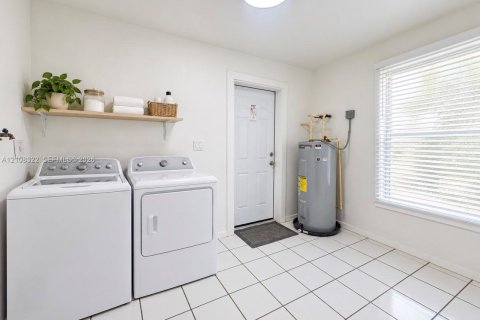 Casa en venta en Homestead, Florida, 3 dormitorios, 139.45 m2 № 2422168 - foto 19