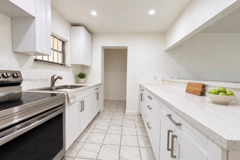Casa en venta en Homestead, Florida, 3 dormitorios, 139.45 m2 № 2422168 - foto 17