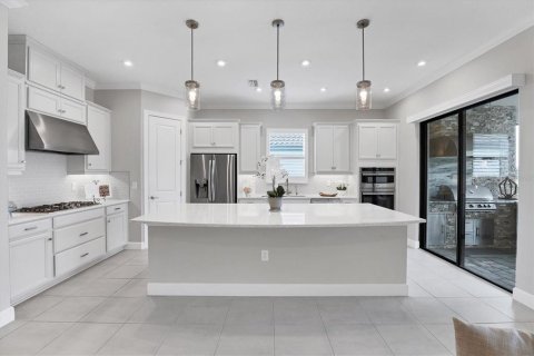 House in Bradenton, Florida 4 bedrooms, 235.6 sq.m. № 1910820 - photo 9