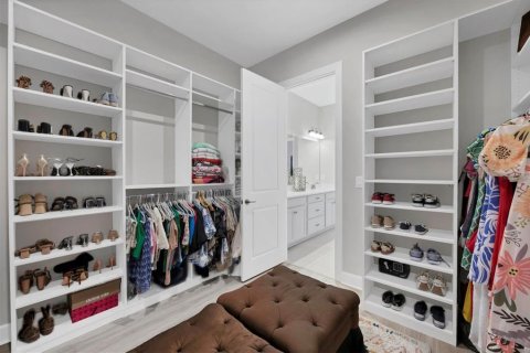 House in Bradenton, Florida 4 bedrooms, 235.6 sq.m. № 1910820 - photo 21