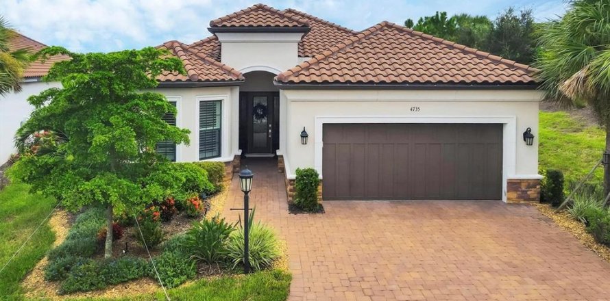 Villa ou maison à Bradenton, Floride 4 chambres, 235.6 m2 № 1910820