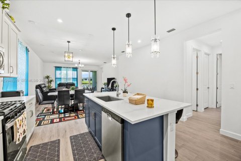 Casa en venta en Port St. Lucie, Florida, 3 dormitorios, 185.62 m2 № 2176458 - foto 6