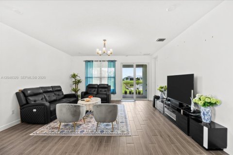 Casa en venta en Port St. Lucie, Florida, 3 dormitorios, 185.62 m2 № 2176458 - foto 8