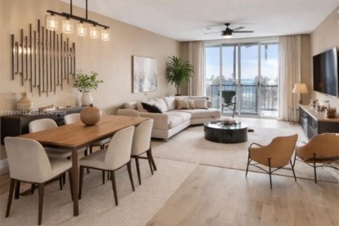 Condo in Tamarac, Florida, 2 bedrooms  № 2008675 - photo 15