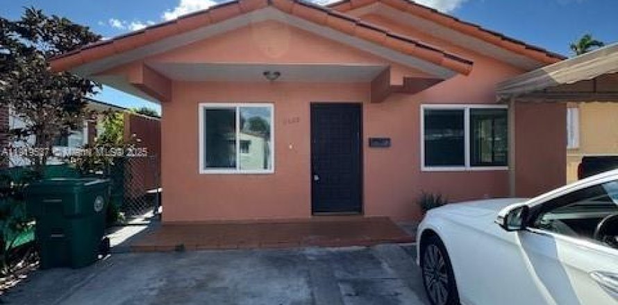 Casa en Miami, Florida 2 dormitorios, 204.38 m2 № 1975436