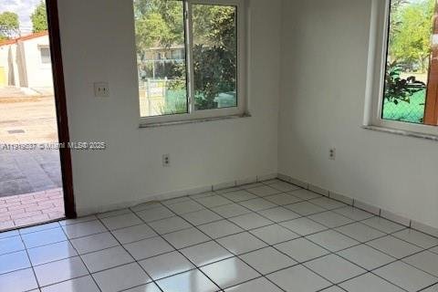 Casa en alquiler en Miami, Florida, 2 dormitorios, 204.38 m2 № 1975436 - foto 4