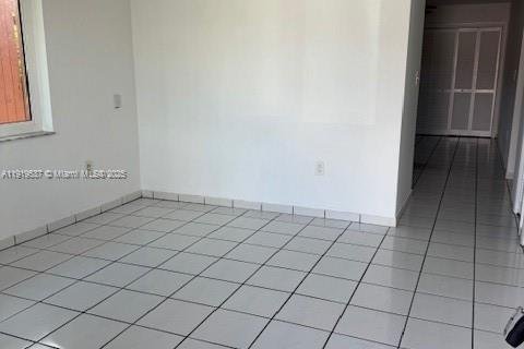 Casa en alquiler en Miami, Florida, 2 dormitorios, 204.38 m2 № 1975436 - foto 5