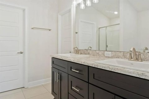 House in Palm Coast, Florida 3 bedrooms, 141.49 sq.m. № 2208173 - photo 13