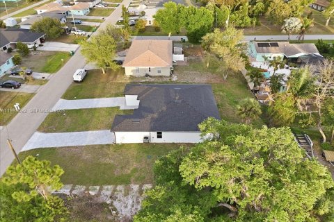 Immobilier commercial à vendre à Port Charlotte, Floride: 106.93 m2 № 2067042 - photo 24