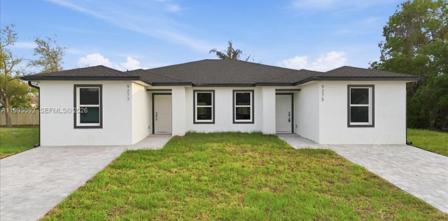 Immobilier commercial à Port Charlotte, Floride 106.93 m2 № 2067042