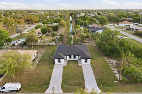 Immobilier commercial à vendre à Port Charlotte, Floride: 106.93 m2 № 2067042 - photo 22