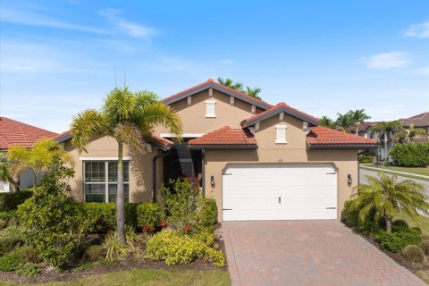 House in Nokomis, Florida 3 bedrooms, 205.69 sq.m. № 2136410