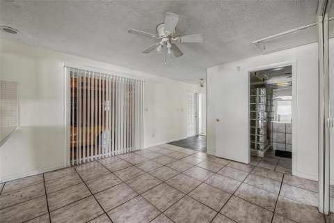 Villa ou maison à vendre à Clearwater, Floride: 4 chambres, 153.66 m2 № 2137726 - photo 11