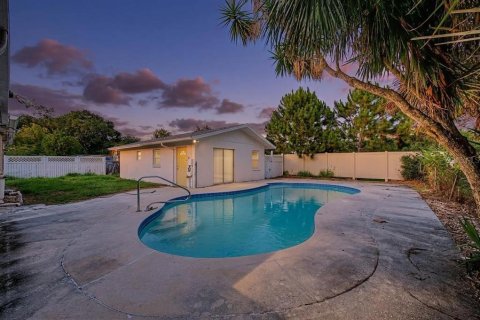 Villa ou maison à vendre à Clearwater, Floride: 4 chambres, 153.66 m2 № 2137726 - photo 3
