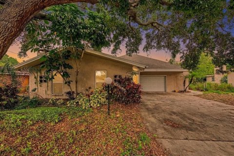 Villa ou maison à vendre à Clearwater, Floride: 4 chambres, 153.66 m2 № 2137726 - photo 2
