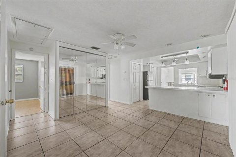 Villa ou maison à vendre à Clearwater, Floride: 4 chambres, 153.66 m2 № 2137726 - photo 12
