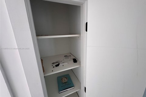 Villa ou maison à louer à Homestead, Floride: 3 chambres, 139.26 m2 № 2169658 - photo 21