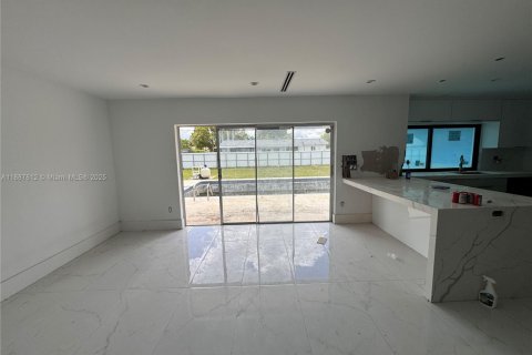 Villa ou maison à louer à Homestead, Floride: 3 chambres, 139.26 m2 № 2169658 - photo 17